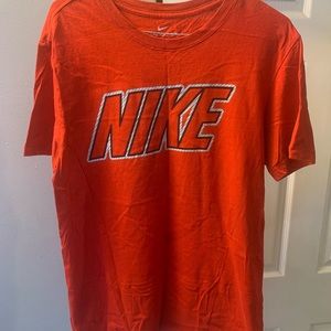 nike t-shirts size small men